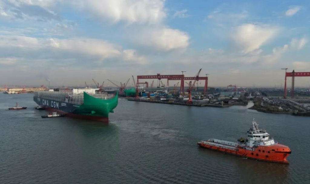 The world's largest dual-fuel container ship successfully departed from ...