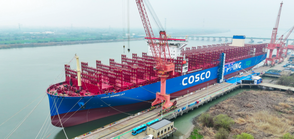 Cosco Container Ship Three Domestic Firsts Achieved: COSCO Shipping’s 16,000 TEU Methanol ...